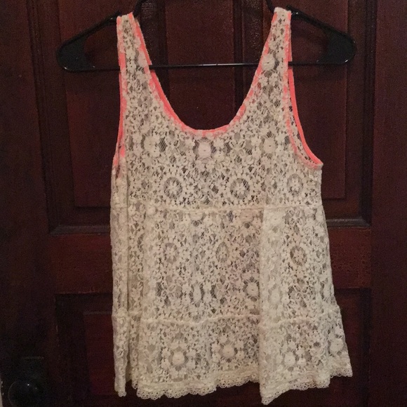 Cream tank top - Picture 4 of 4
